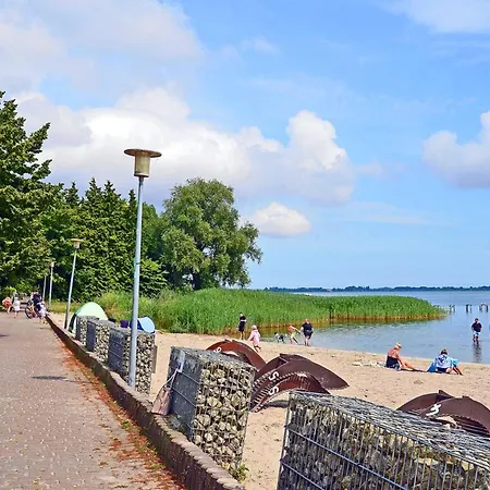 Am Ufer 10